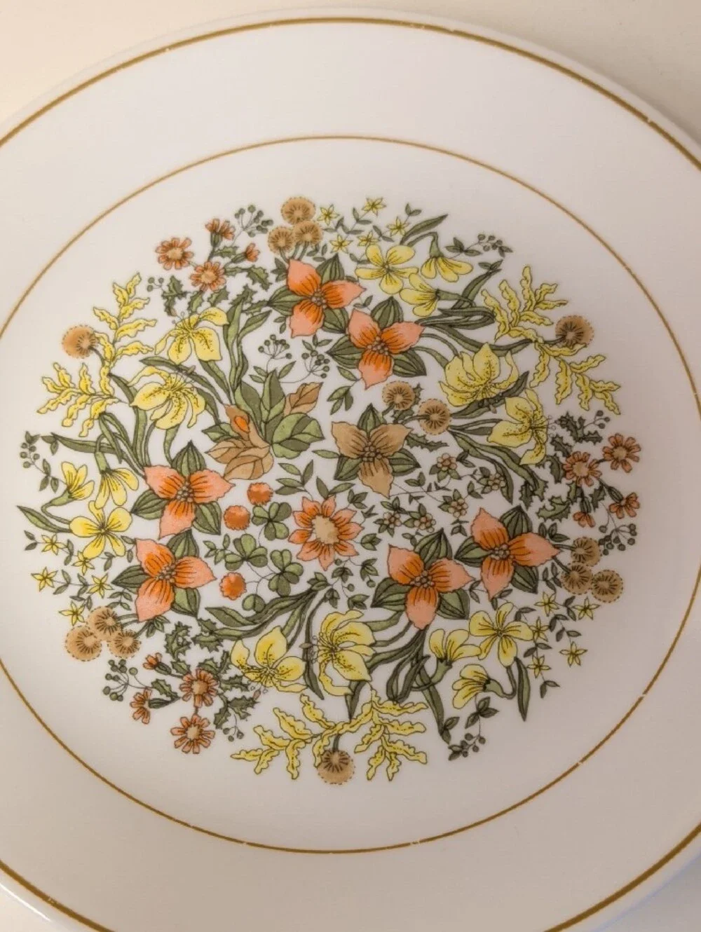 4 VTG. Corelle 